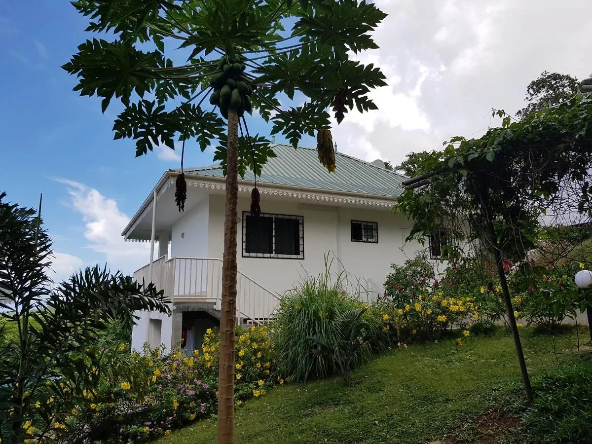Semesterbostad Chepsted Chalets Glacis  Seychellerna