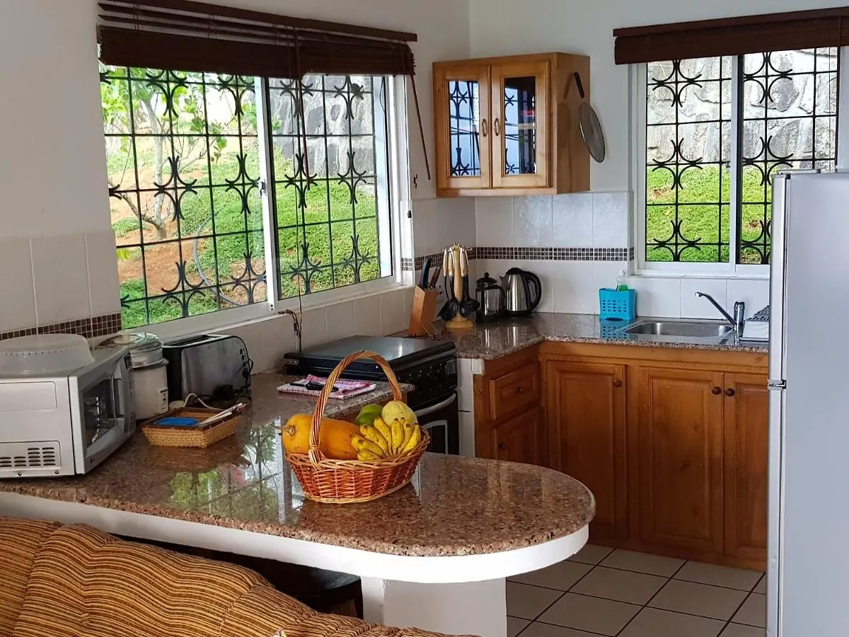 Chepsted Chalets Glacis  0*, Glacis (Mahe) Seychellerna